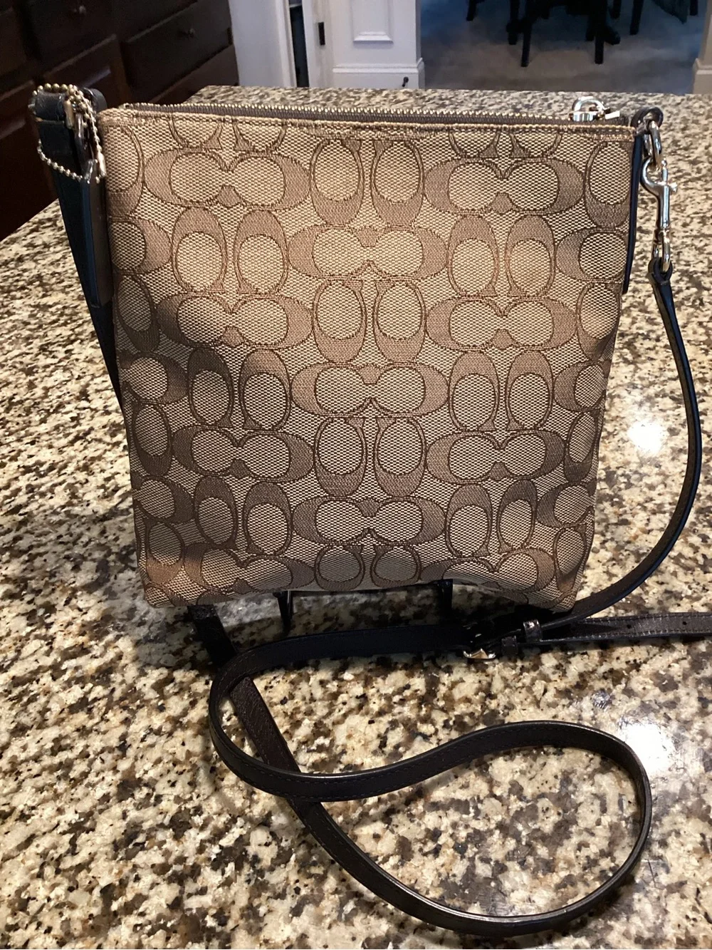 Coach Kitt North Cross body in EUC
